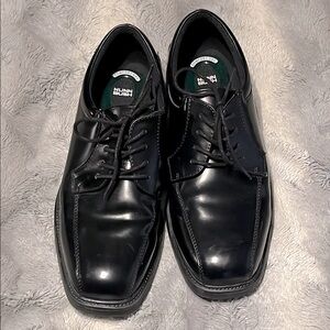 Nunn Bush Black Oxfords with Polished Leather and Rounded Toe